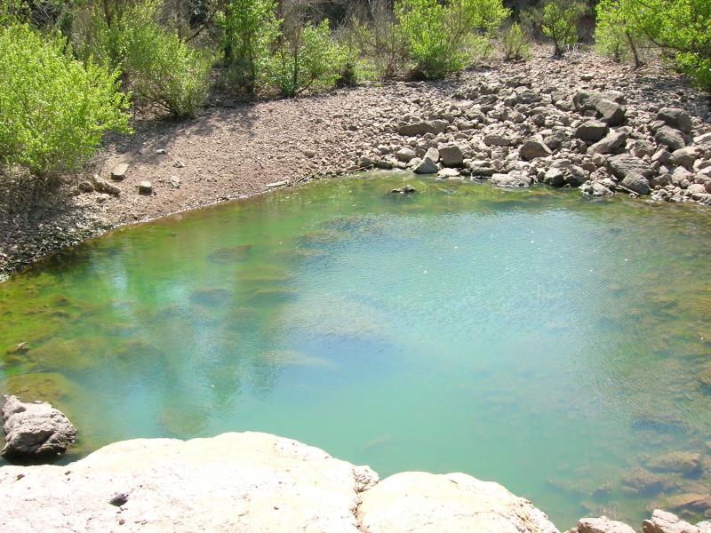 petit lac au pied de l\'Estérel